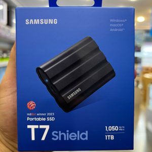 SAMSUNG SSD PORTABLE T7 SHIELD 1TO - DISQUE DURE EXTERNE - TYPE C- 1050 MO/S - ETANCHE - BLACK