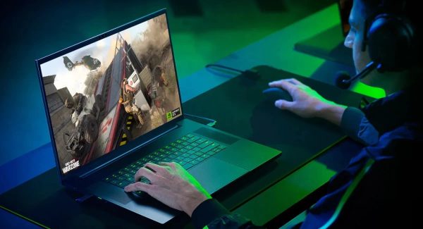 RAZER BLADE 18 RZ09-0509 -I9-14900HX - 32GO - 2TO SSD -18" QHD+ 2.5K - RTX 4090 16GO -RÉTROÉCLAIRÉ – Image 2